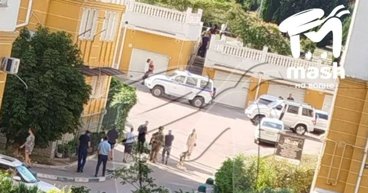 В Севастополе подорвали мужчину, а при разминировании снаряда погибли ещё четыре спасателя