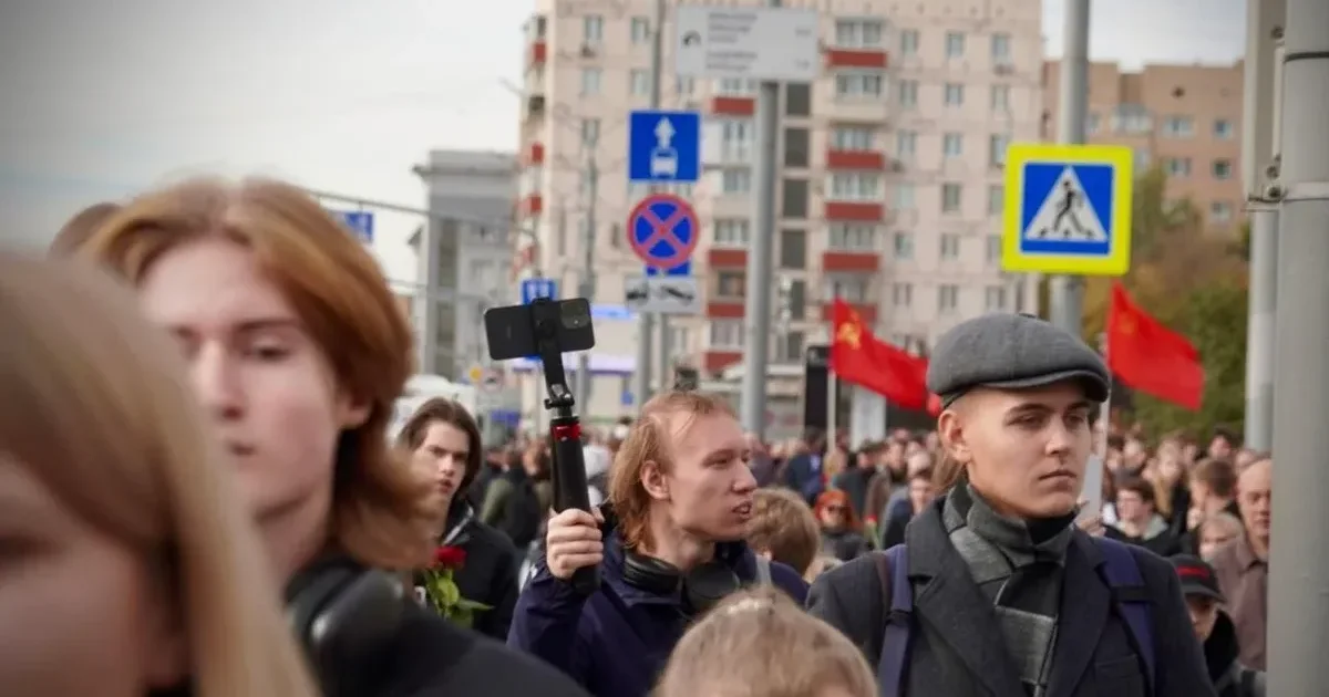 Молодые коммунисты вышли на митинг с антивоенными лозунгами вопреки линии Зюганова